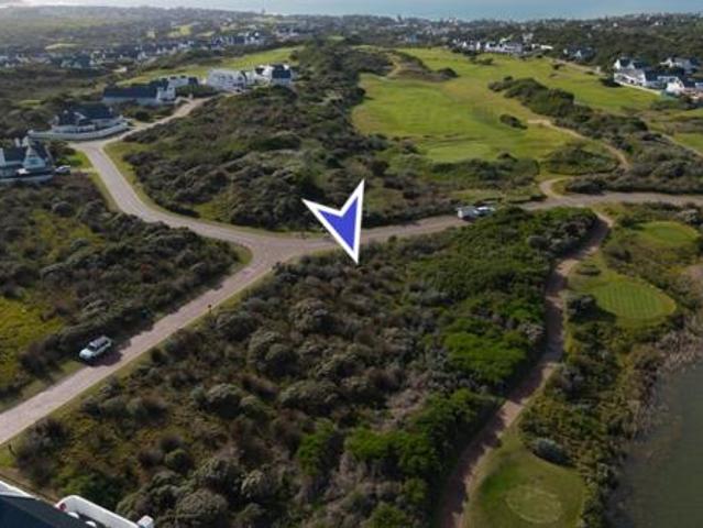1 116 m² Land available in St Francis Links Golf Estate