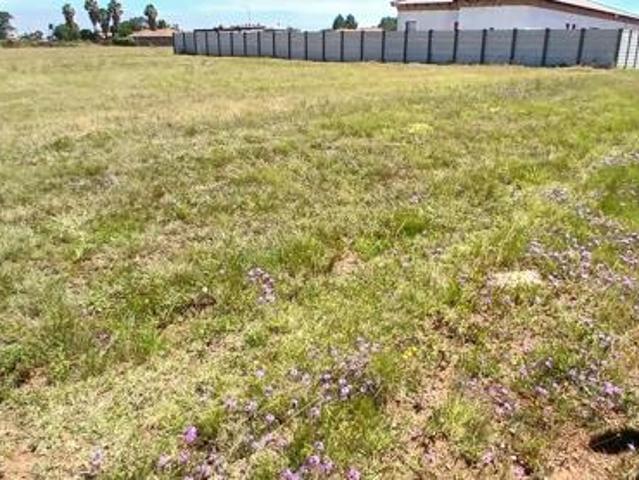 1 118 m² Land available in Riversdale