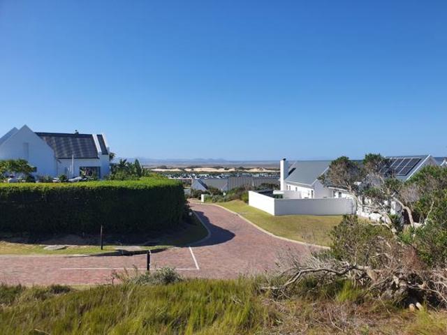 1 120 m² Land available in St Francis Links Golf Estate