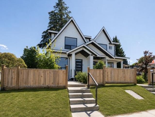 1 122 Eighth Avenue, New Westminster, BC, V3L 1X8 Luxury Duplex for sale | Listing ID R3137 | Royal LePage Carriage Trade Luxury Properties