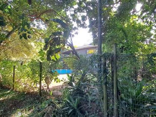 1 130 m² Land available in Port Edward