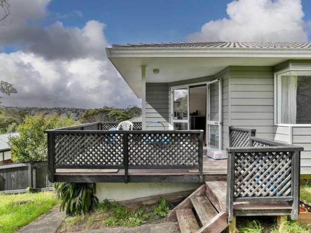 1 13 Valecrest Place, Bayview, North Shore City