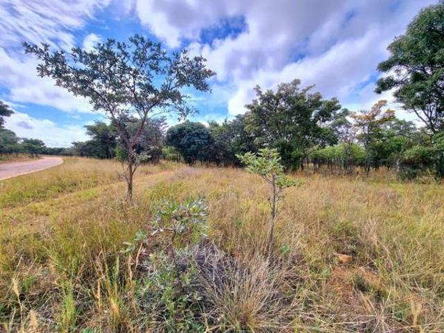 1.1 ha Land available in Euphoria Golf Estate