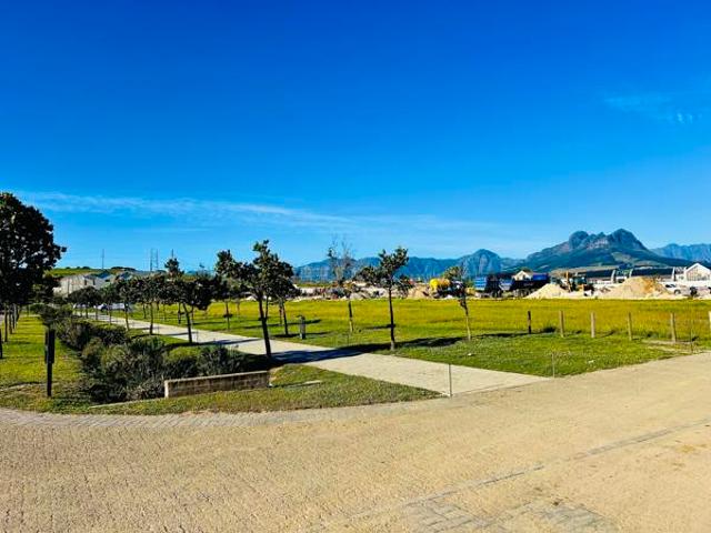 1.1 ha Land available in Sitari