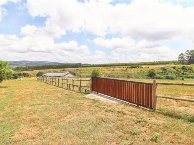 1.1 ha Land available in White River Central