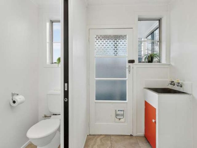 1 & 2/408 Devon Street East, Strandon, New Plymouth