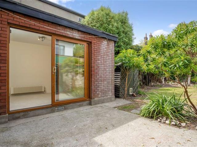 1,250,000 | 40 Raglan Lane, Ballsbridge, Dublin 4 Bergins Valuers & Estate Agents Ltd 5003 MyHome. Ie Residential