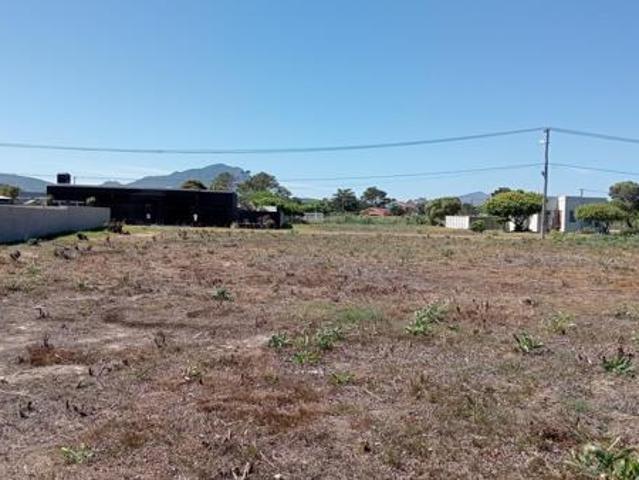 1 255 m² Land available in Fisherhaven