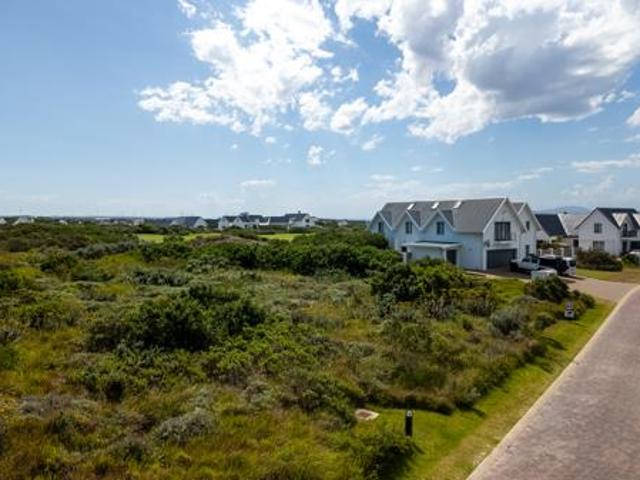 1 255 m² Land available in St Francis Links Golf Estate