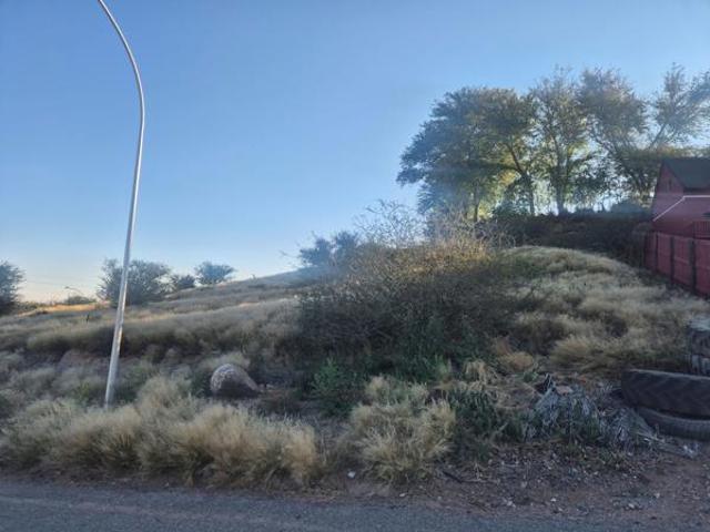 1 284 m² Land available in Keidebees