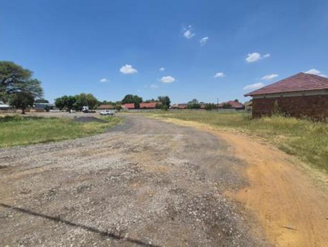 1 290 m² Land available in Ellaton