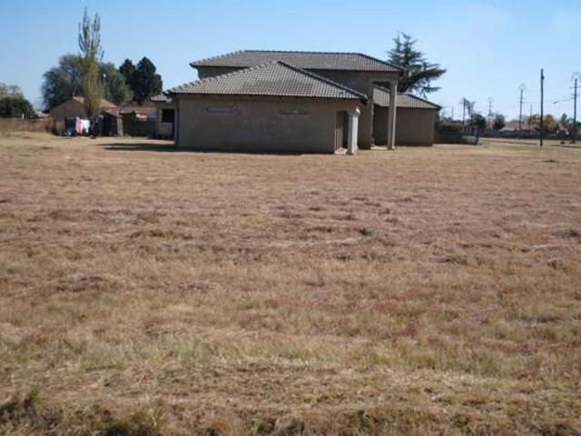 1 295 m² Land available in Riversdale