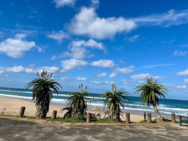 1 296 m² Land available in Marina Beach