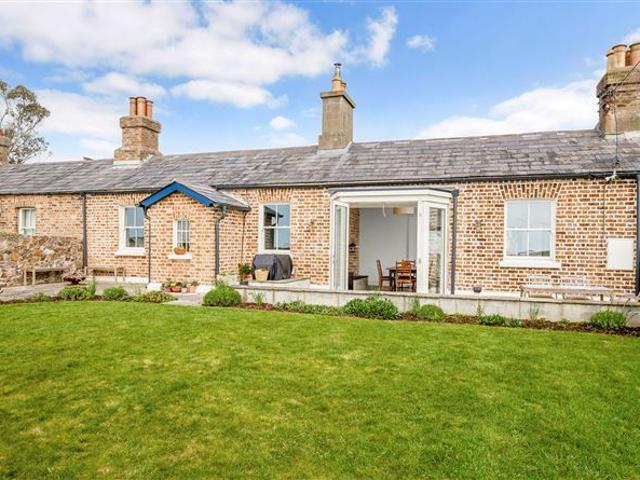1,200,000 | 6 The Old Coastguard Station, Sutton Strand, Sutton, Dublin 13 Stuart McDonnell Properties 4994 MyHome. Ie Residential