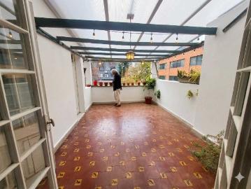 $ 1.200.000 Casa en Arriendo en Providencia 3 dormitorios 2 baños / Kutt Property