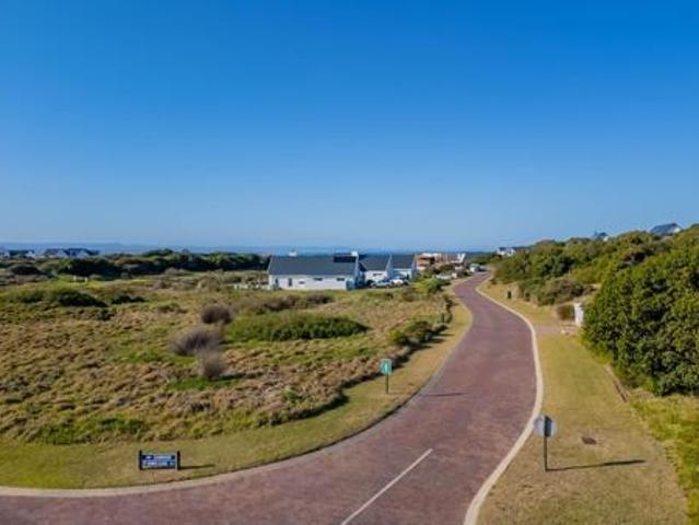 1 201 m² Land available in St Francis Links Golf Estate