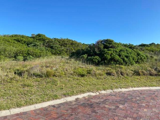 1 206 m² Land available in St Francis Links Golf Estate
