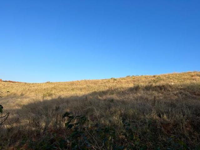 1 208 m² Land available in Seaton Estate