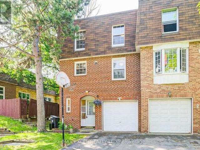 1 20 Crockamhill Drive, Toronto, ON, M1S 3H1 townhouse for sale | Listing ID E12218 | Royal LePage