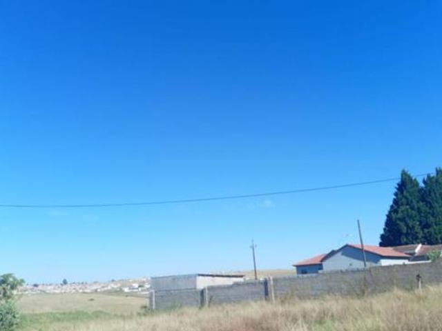 1 210 m² Land available in Southernwood