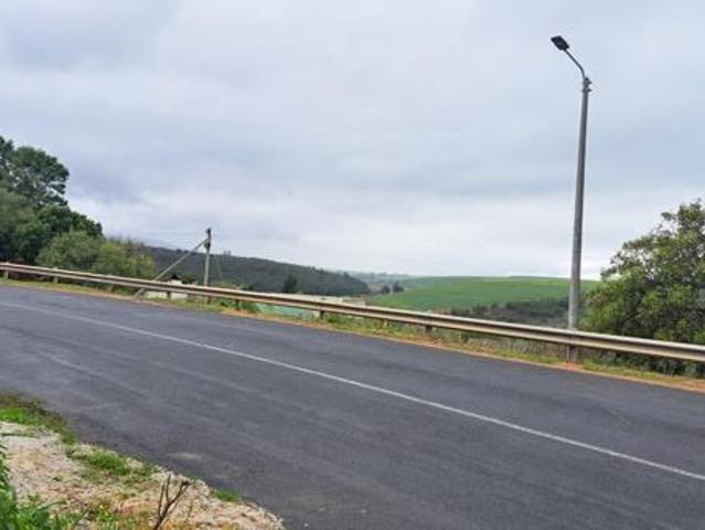 1 215 m² Land available in Caledon