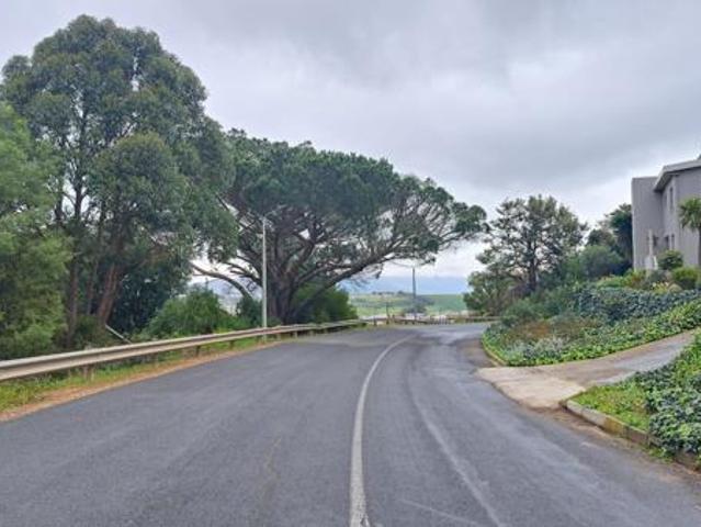 1 215 m² Land available in Caledon