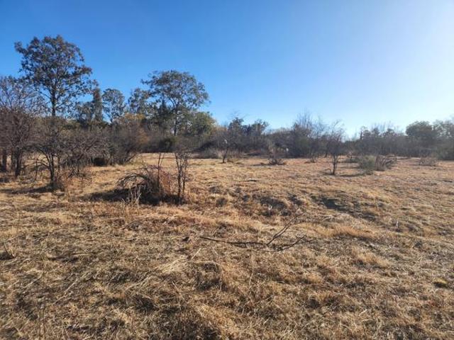 1 226 m² Land available in Melodie