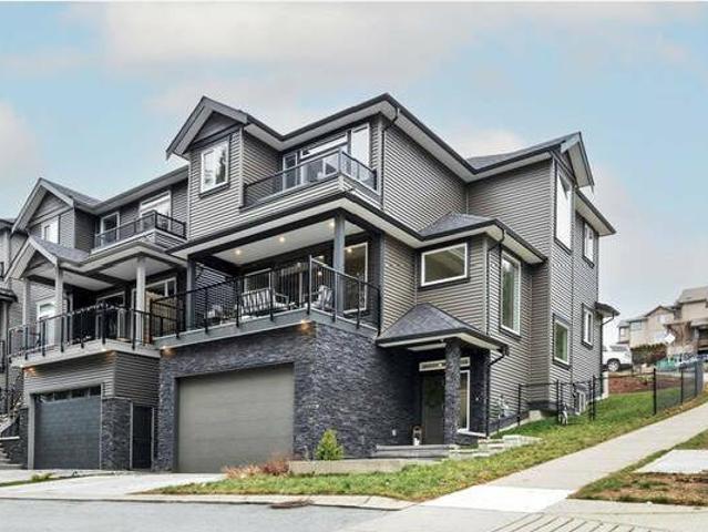 1 23527 LARCH AVENUE Maple Ridge British Columbia