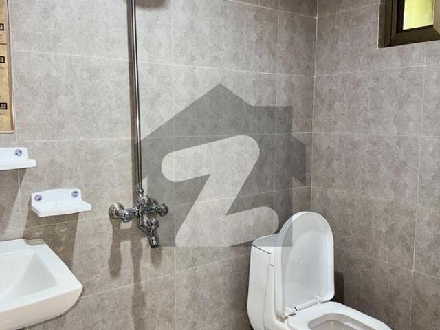 1,2&3. bed apartment are available in ghouri town ph: 3 ghauri town