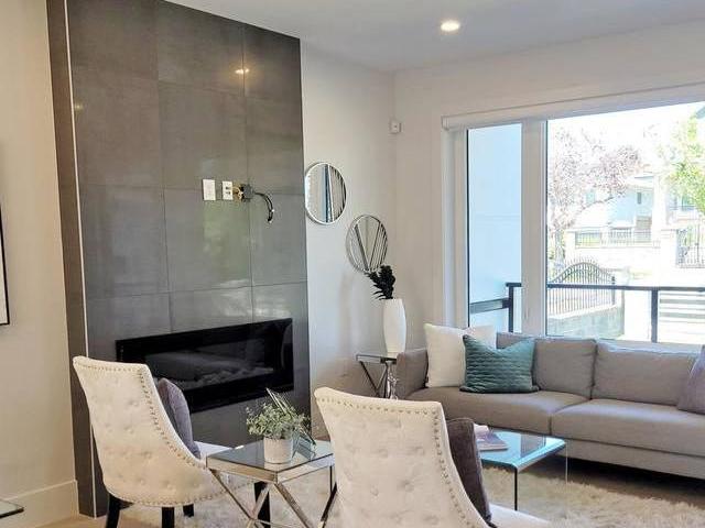 1 2 Duplex for sale in Marpole Vancouver Vancouver West 562 W 63rd Avenue 262724016