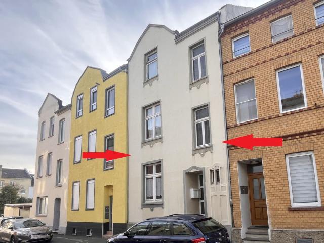 1 2 Familien Stadthaus mit Altbaucharme in ruhiger Seitenstraße von Endenich