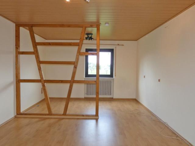 1 2 Familienhaus mit kl. Scheune und historischem Wohnhaus kein Denkmalschutz