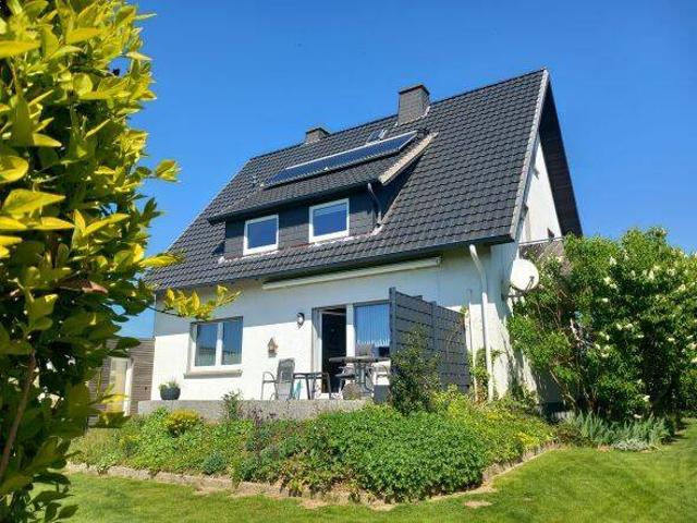 1 /2 Familienhaus *RESERVIERT