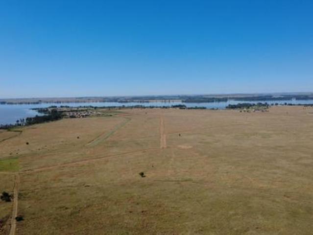 1.2 ha Land available in Vaal Marina