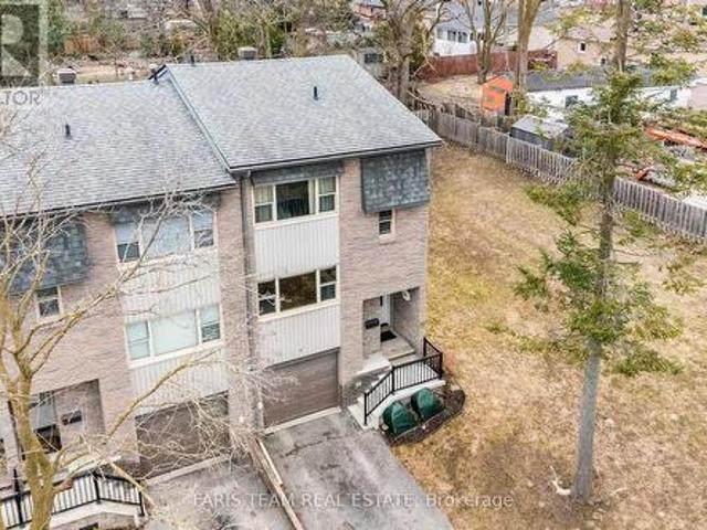 1 2 North Street, Barrie, ON, L4M 2R9 townhouse for sale | Listing ID S12092 | Royal LePage
