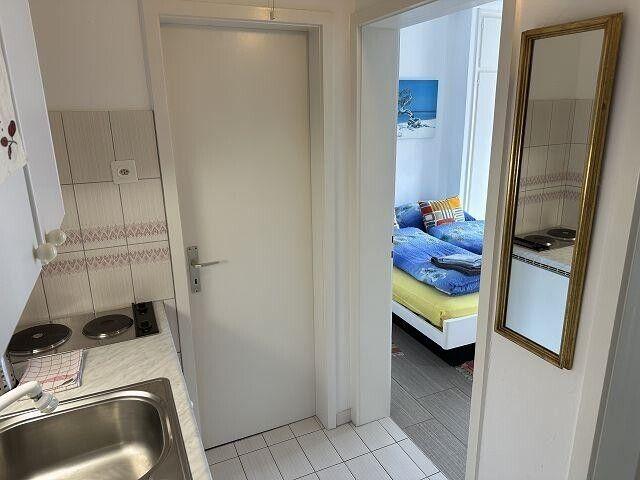 1 /2 Zimmer Wohnung mit grossem Balkon und Seeblick / appartamento di 1 /2 locali con balcone e vista lago | dreamo. Ch