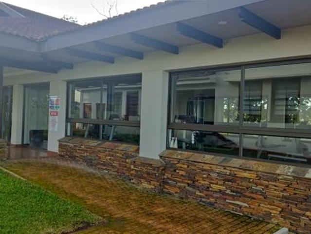 1 340 m² Land available in Port Edward