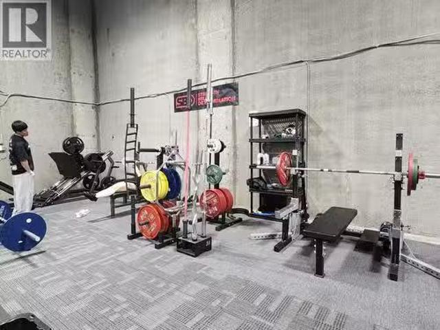 1 3511 Viking Way, Richmond, BC, V6V 1W1 commercial for leas.