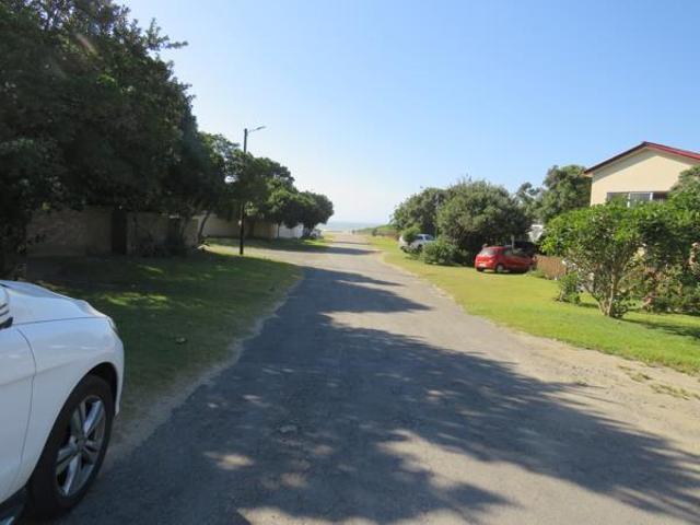 1 352 m² Land available in West Beach