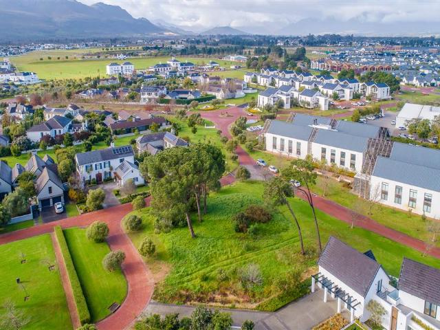 1 357 m² Land available in Val de Vie