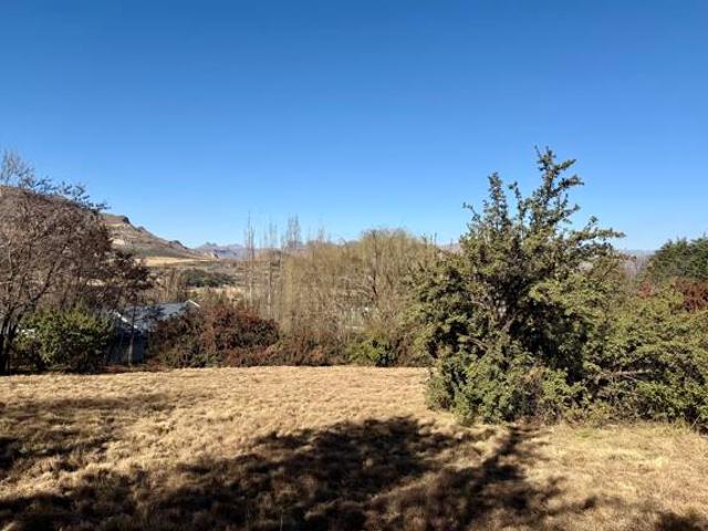 1 355 m² Land available in Clarens