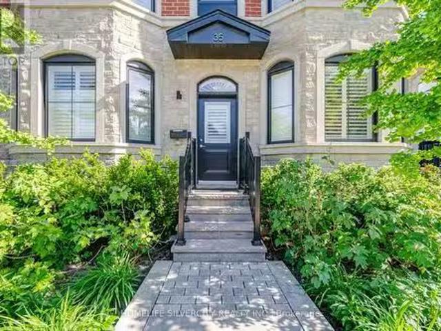 1 35 Somers Avenue, Toronto, ON, M4J 1W2 townhouse for sal.