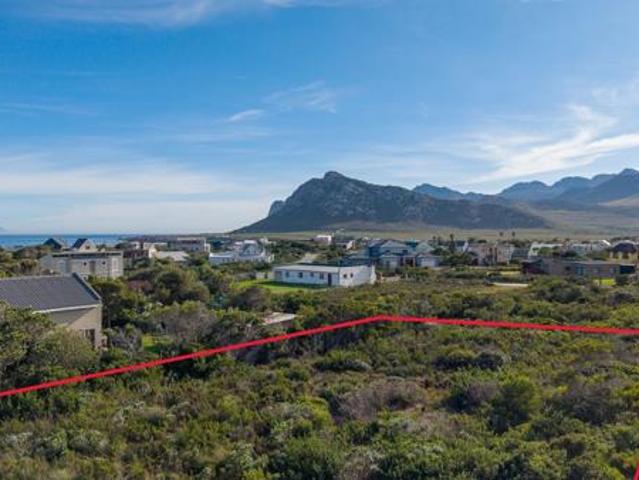 1 361 m² Land available in Pringle Bay
