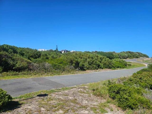 1 368 m² Land available in Pearly Beach