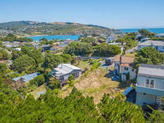 1/ 36 Whanake Street, TITAHI BAY, Porirua City For Sale