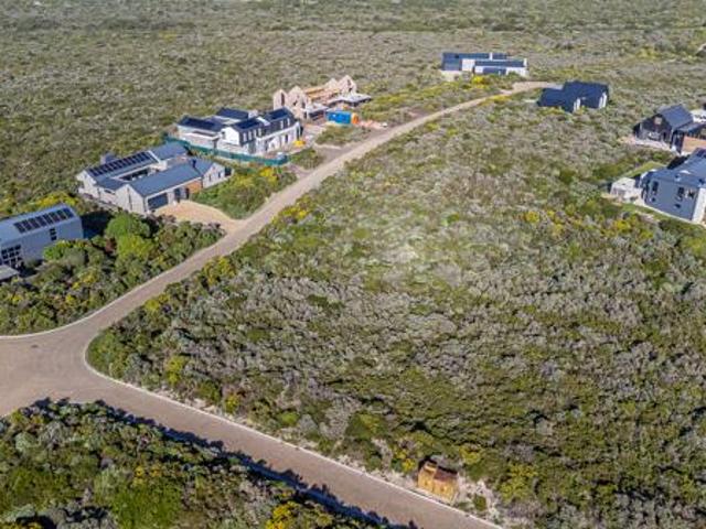 1 370 m² Land available in Gansbaai