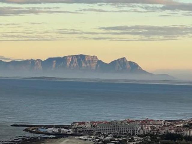 1 370 m² Land available in Gordon Heights