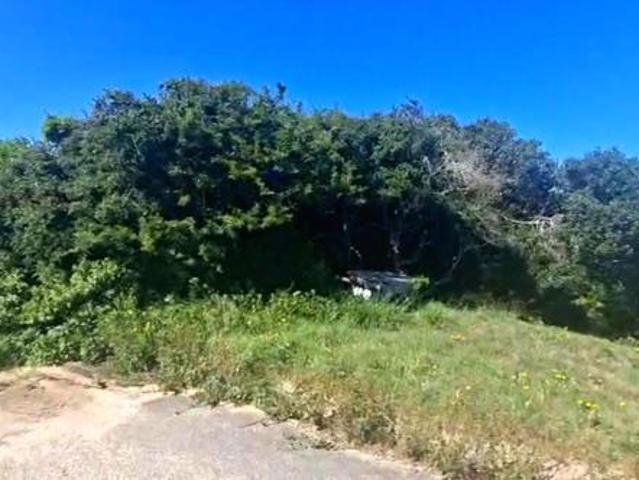 1 381 m² Land available in Clarendon Marine