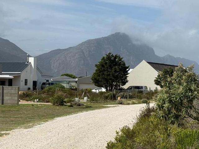 1 387 m² Land available in Bettys Bay
