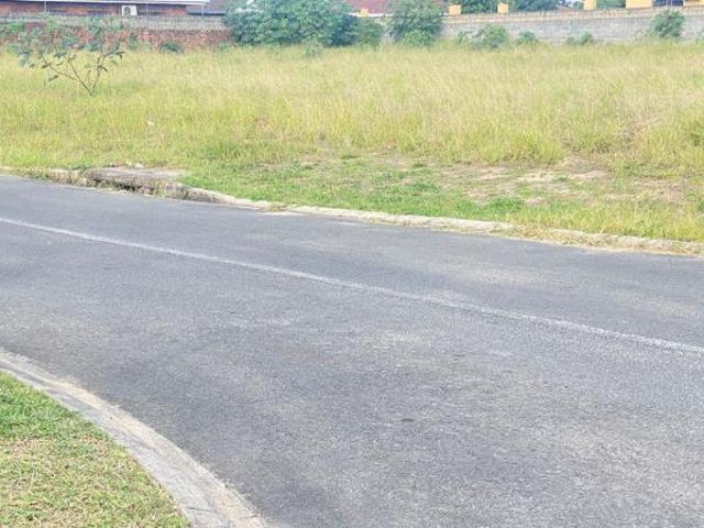 1 388 m² Land available in Birdswood